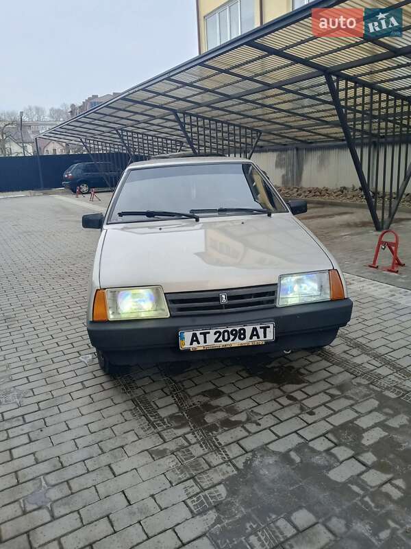 Хетчбек ВАЗ / Lada 2109 2008 в Івано-Франківську