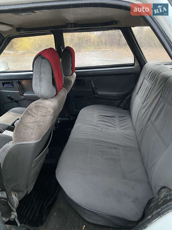 Хэтчбек ВАЗ / Lada 2109 1989 в Кривом Роге фото 9 Хэтчбек ВАЗ / Lada 2109 1989 в Кривом Роге