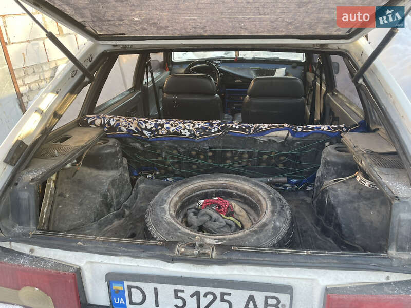 Хэтчбек ВАЗ / Lada 2109 1988 в Олевске фото 5 Хэтчбек ВАЗ / Lada 2109 1988 в Олевске