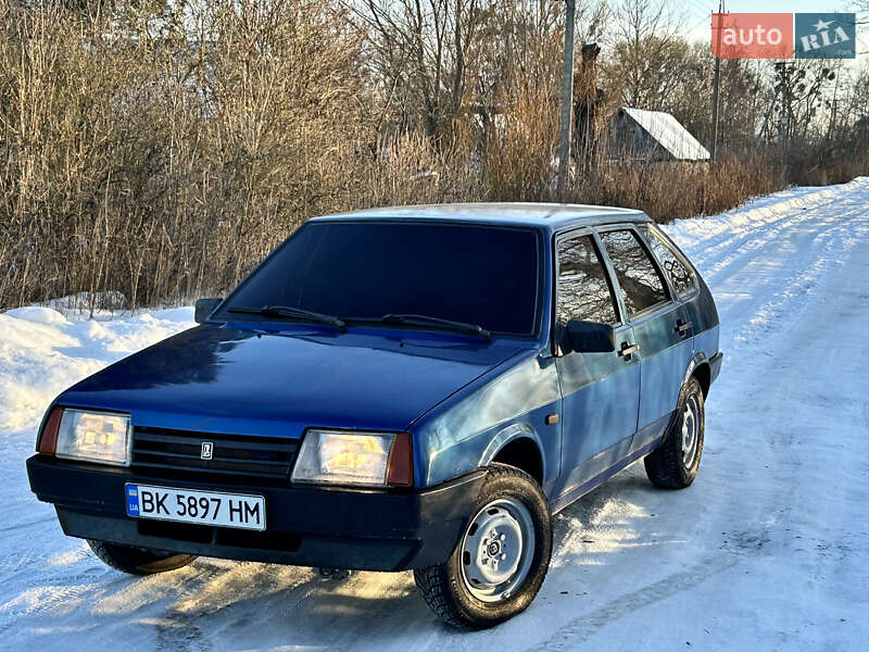 Хэтчбек ВАЗ / Lada 2109 2006 в Мирополе