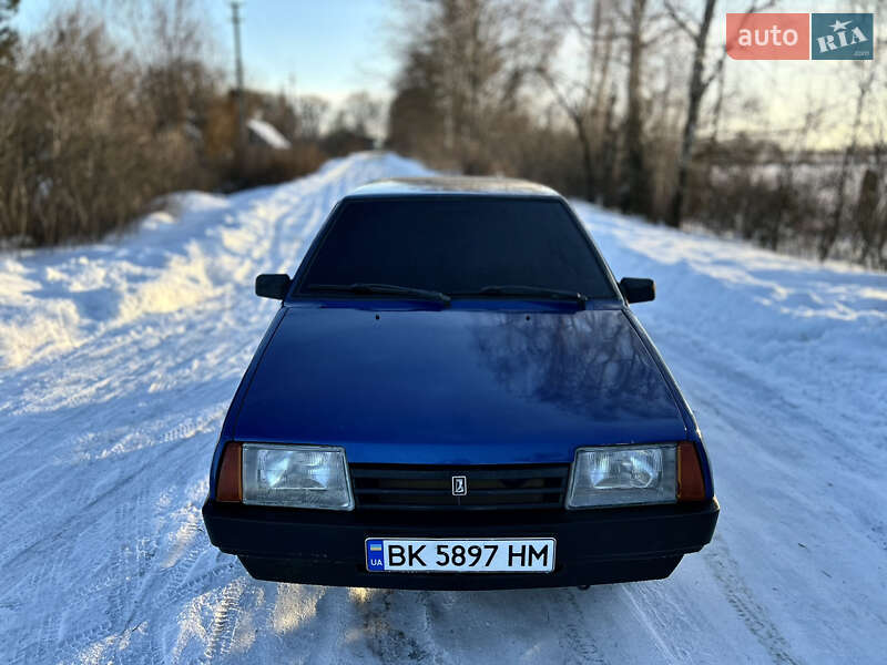 Хэтчбек ВАЗ / Lada 2109 2006 в Мирополе