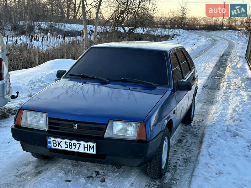 Хэтчбек ВАЗ / Lada 2109 2006 в Мирополе