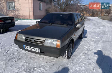 Хетчбек ВАЗ 2109 2004 в Харкові