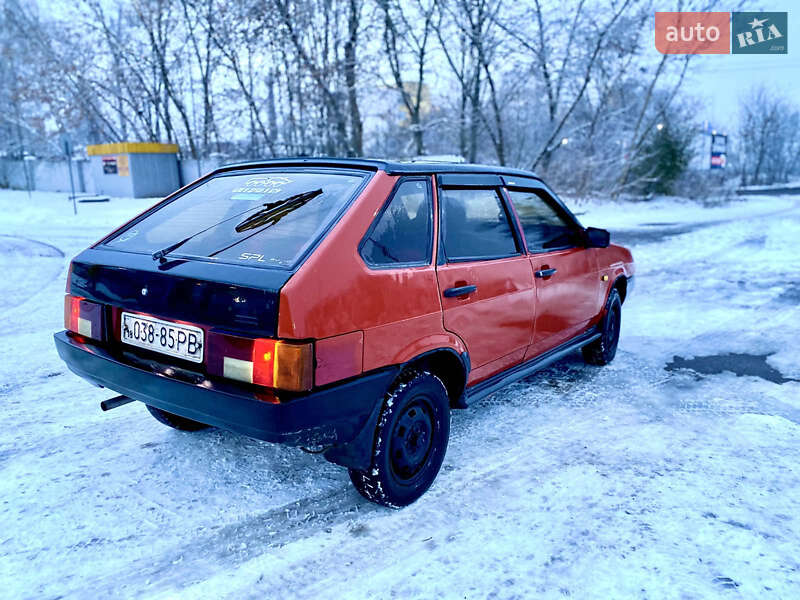 Хэтчбек ВАЗ / Lada 2109 1992 в Ровно