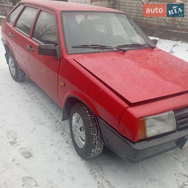 Хэтчбек ВАЗ / Lada 2109 1990 в Хороле