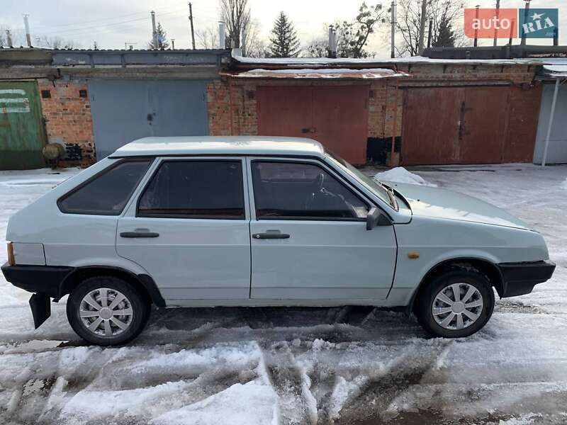 Хэтчбек ВАЗ / Lada 2109 1992 в Полтаве фото 12 Хэтчбек ВАЗ / Lada 2109 1992 в Полтаве