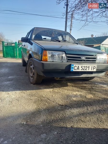 Хетчбек ВАЗ / Lada 2109 2002 в Умані