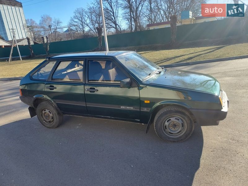Хетчбек ВАЗ / Lada 2109 2002 в Умані