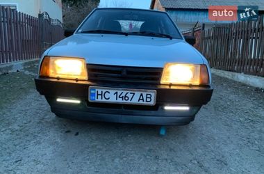 Хэтчбек ВАЗ 2109 2002 в Каменке-Бугской