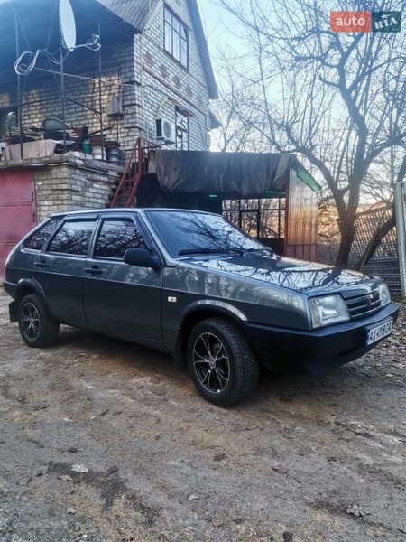 Хэтчбек ВАЗ / Lada 2109 2004 в Харькове