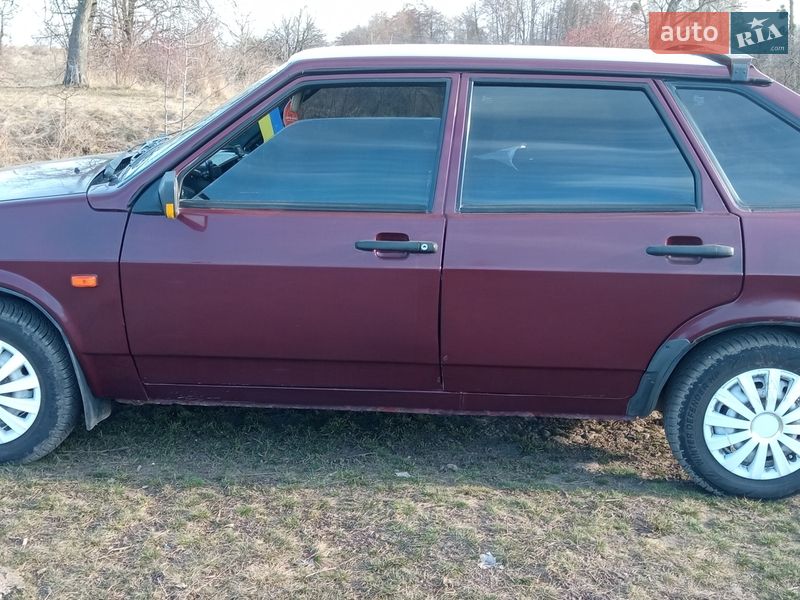 Хэтчбек ВАЗ / Lada 2109 2005 в Ильинцах
