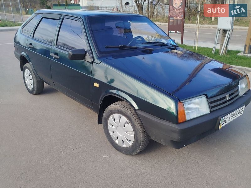 Хэтчбек ВАЗ / Lada 2109 2003 в Дрогобыче