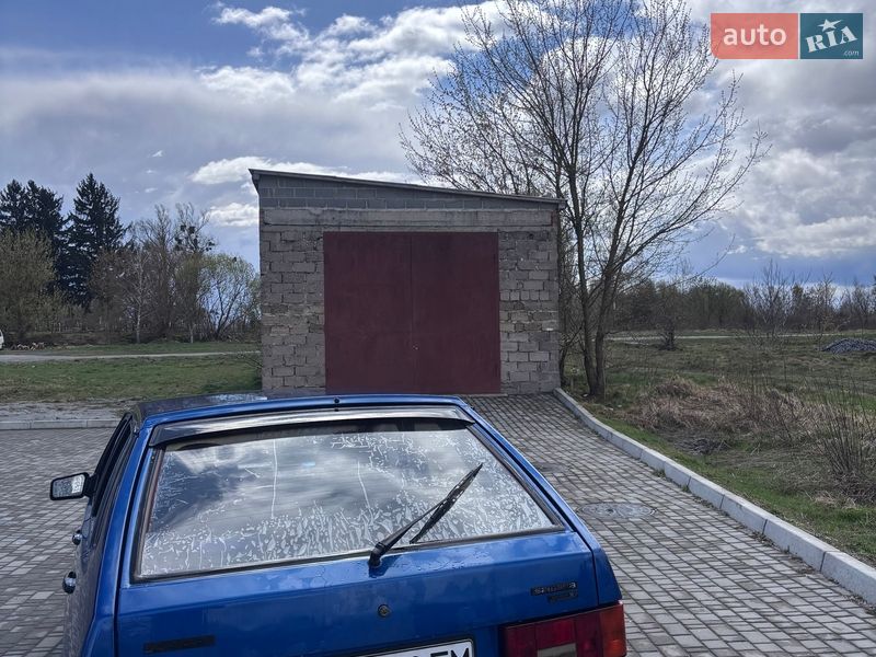 Хэтчбек ВАЗ / Lada 2109 2004 в Барановке
