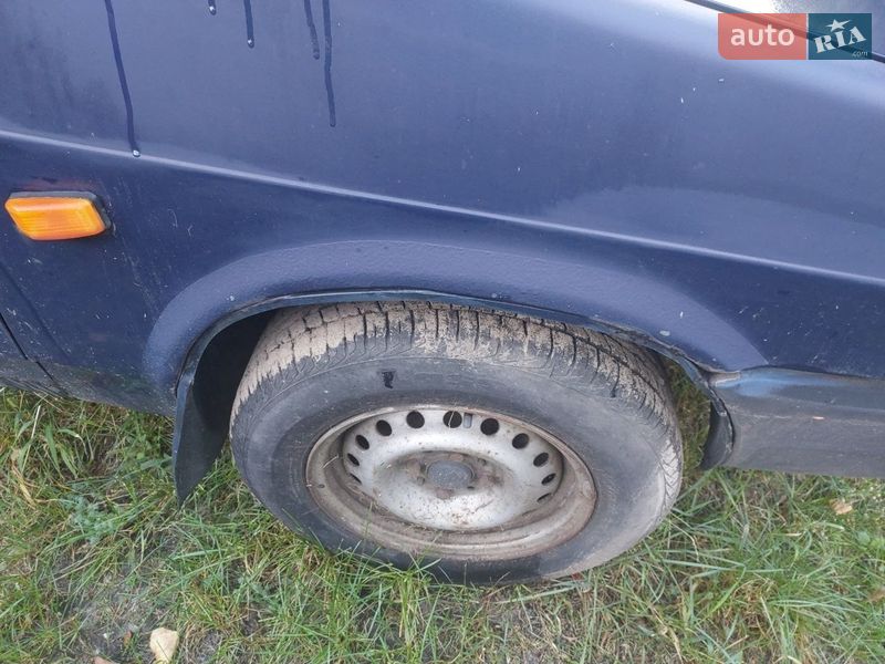 Хэтчбек ВАЗ / Lada 2109 2005 в Киеве фото 3 Хэтчбек ВАЗ / Lada 2109 2005 в Киеве