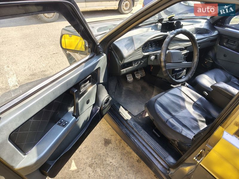 Хэтчбек ВАЗ / Lada 2109 1991 в Нетешине фото 12 Хэтчбек ВАЗ / Lada 2109 1991 в Нетешине