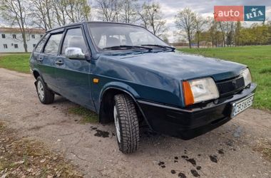 Хэтчбек ВАЗ / Lada 2109 2004 в Ромнах