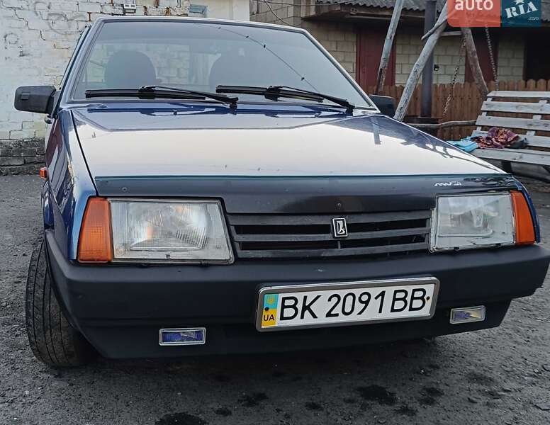Хэтчбек ВАЗ / Lada 2109 2003 в Рафаловке