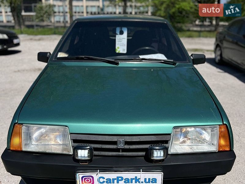 Хэтчбек ВАЗ / Lada 2109 2008 в Каменском