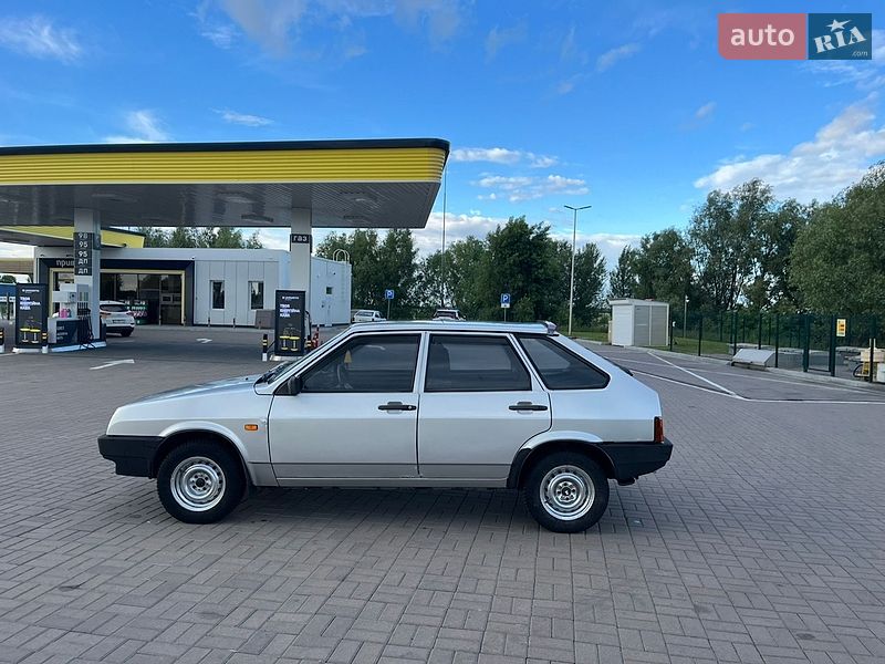 Хэтчбек ВАЗ / Lada 2109 2005 в Броварах