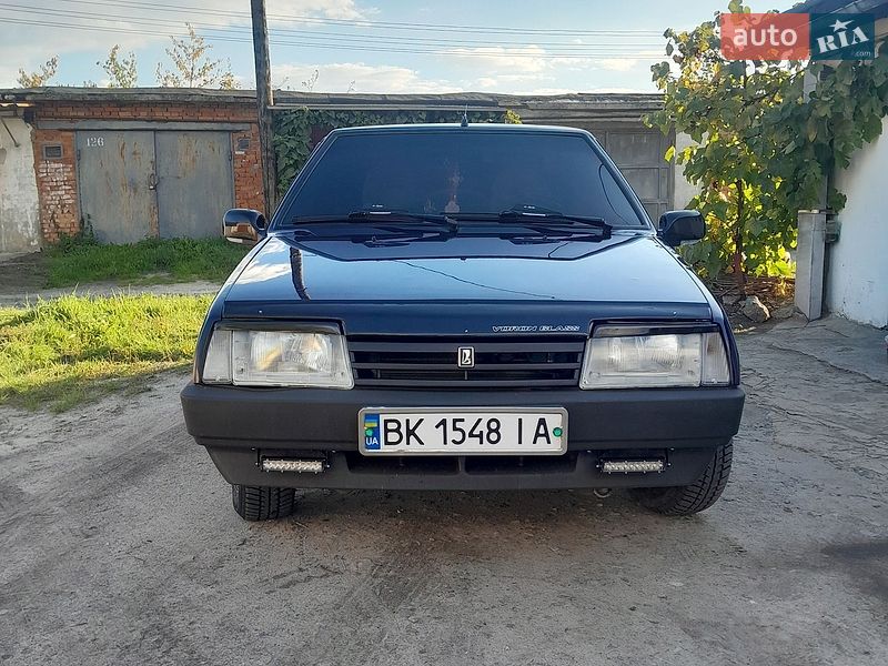 Хэтчбек ВАЗ / Lada 2109 2009 в Нетешине
