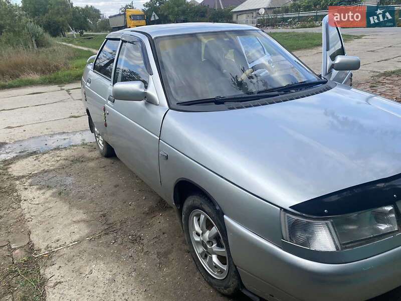 Седан ВАЗ / Lada 2110 2001 в Килии