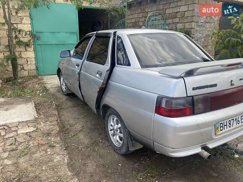 Седан ВАЗ / Lada 2110 2001 в Килии