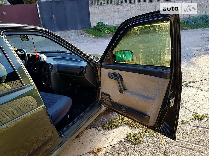 Седан ВАЗ / Lada 2110 2006 в Запорожье