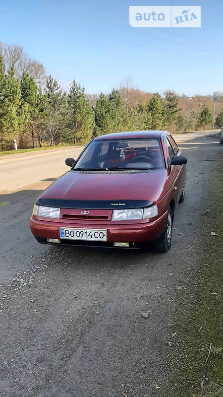 Седан ВАЗ / Lada 2110 2000 в Гусятине