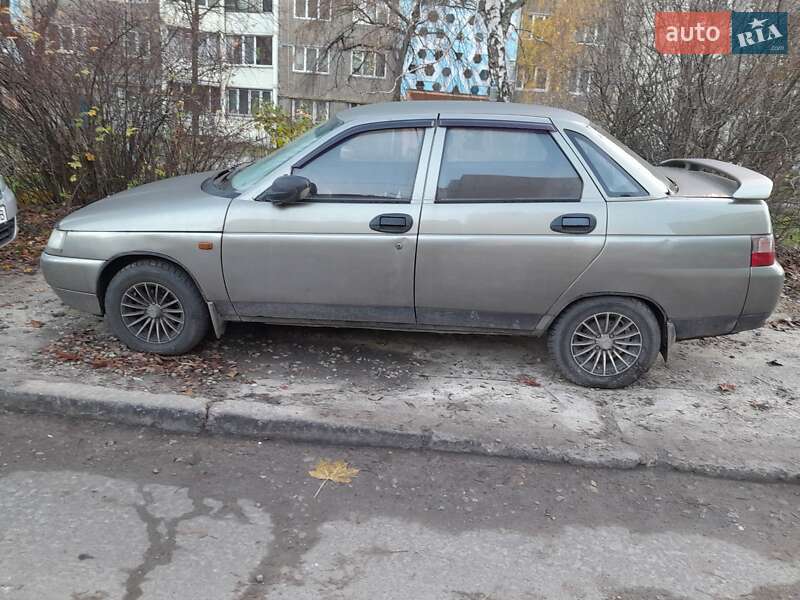 Седан ВАЗ / Lada 2110 2002 в Києві