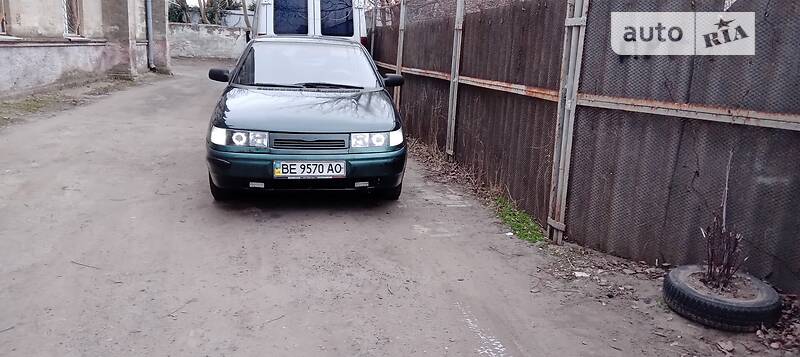 Седан ВАЗ / Lada 2110 2001 в Николаеве