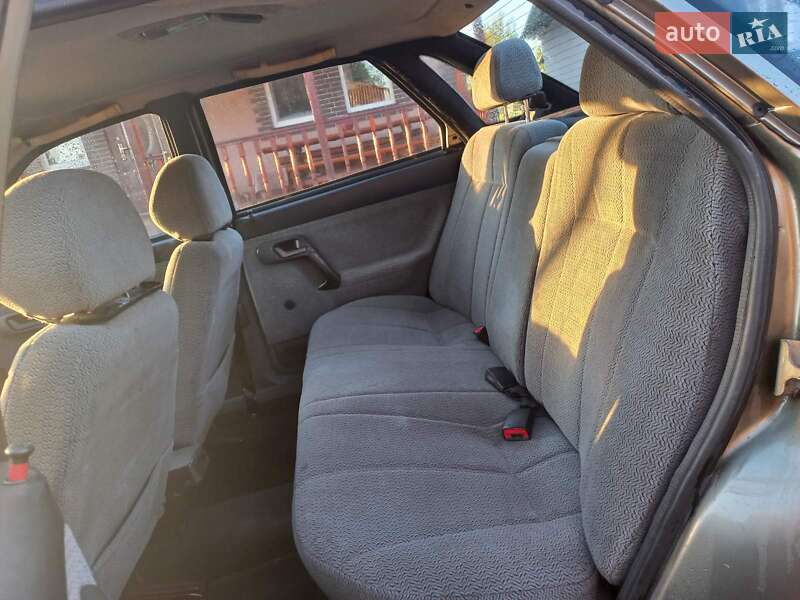 Седан ВАЗ / Lada 2110 2000 в Рокитному