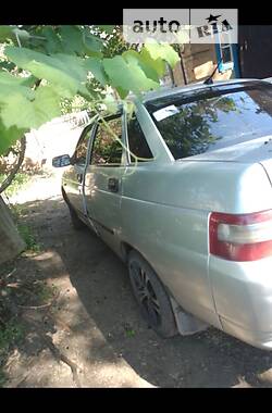 Хэтчбек ВАЗ / Lada 2110 2003 в Новомиргороде