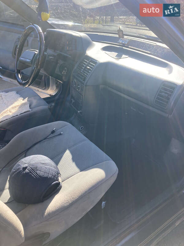 Седан ВАЗ / Lada 2110 2004 в Одессе фото 4 Седан ВАЗ / Lada 2110 2004 в Одессе