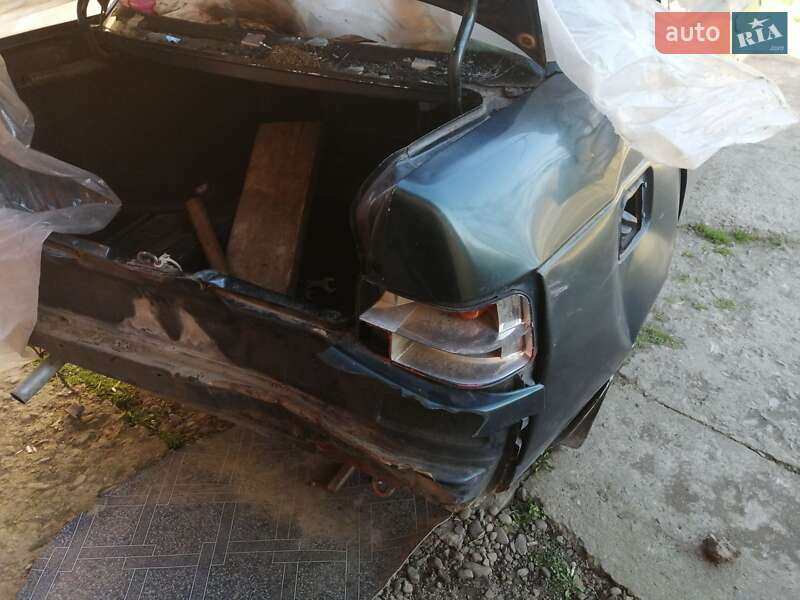 Седан ВАЗ / Lada 2110 2003 в Ивано-Франковске