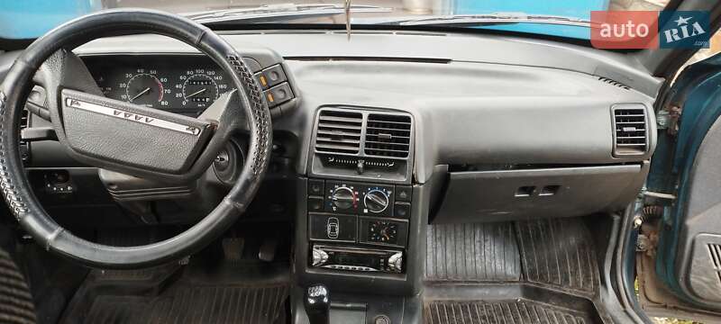 Седан ВАЗ / Lada 2110 2002 в Александрие