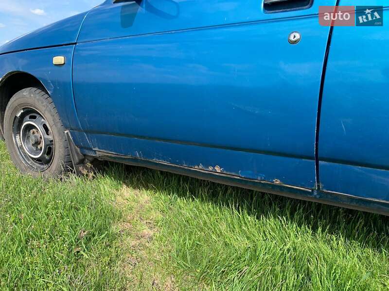 Седан ВАЗ / Lada 2110 2000 в Семеновке