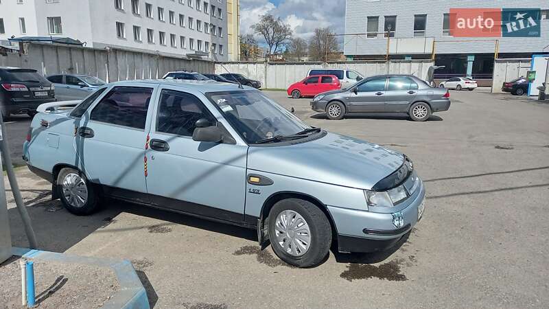 Седан ВАЗ / Lada 2110 2001 в Харькове