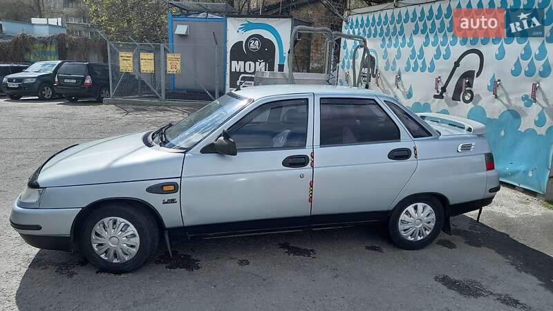 Седан ВАЗ / Lada 2110 2001 в Харькове