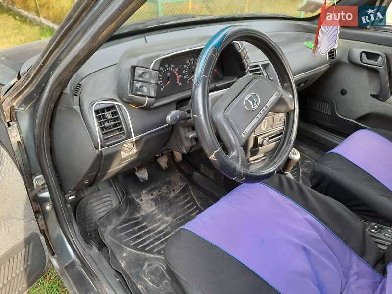Седан ВАЗ / Lada 2110 2001 в Полонному
