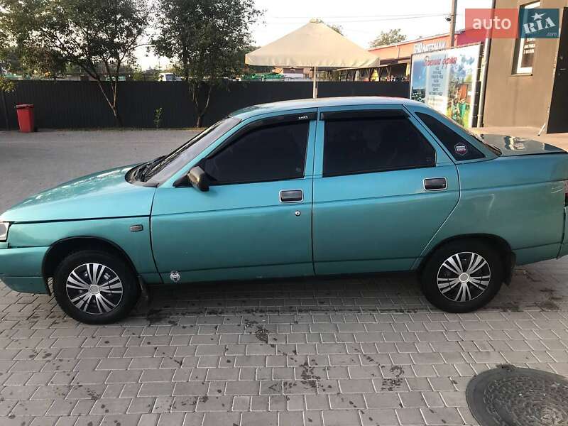 Седан ВАЗ / Lada 2110 2000 в Рогатине