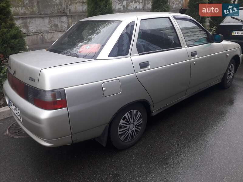 Седан ВАЗ / Lada 2110 2005 в Киеве