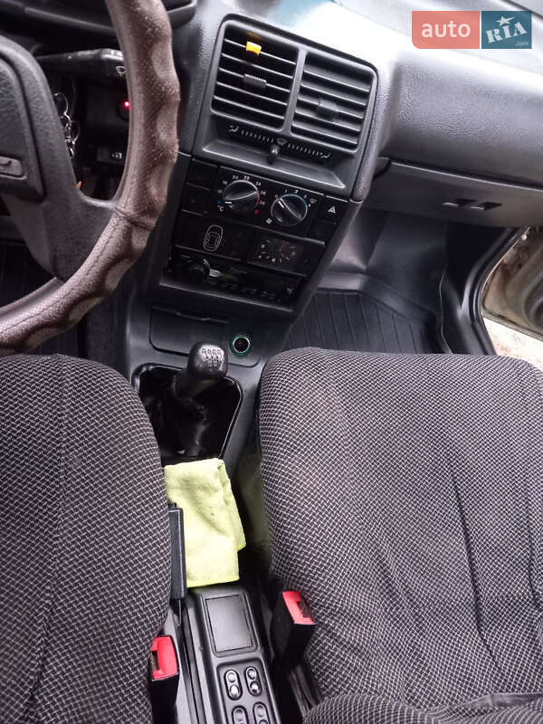 Седан ВАЗ / Lada 2110 2005 в Теплику