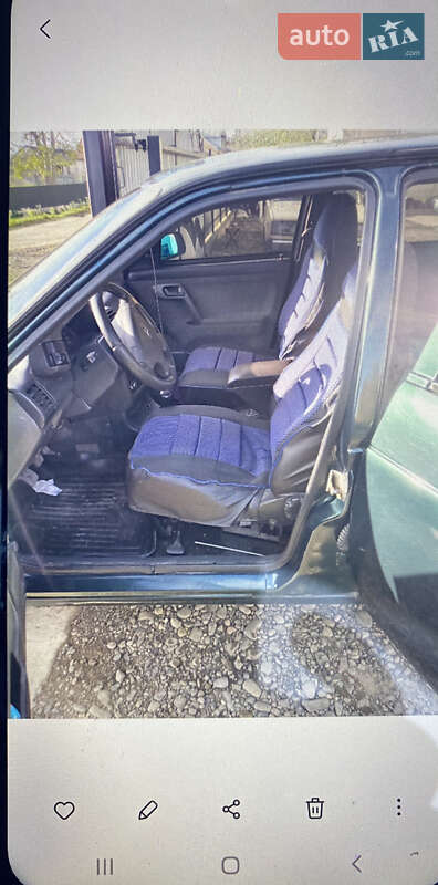 Седан ВАЗ / Lada 2110 2004 в Снятине