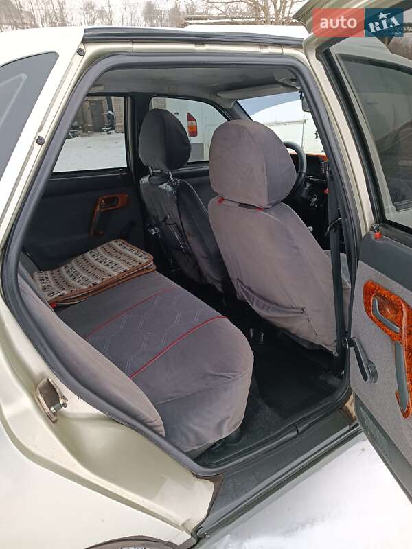 Седан ВАЗ / Lada 2110 2005 в Каневе
