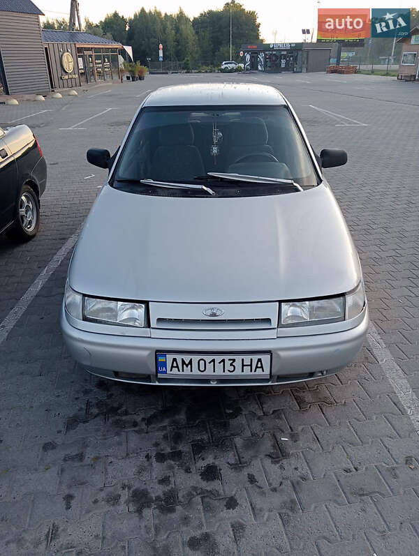 Седан ВАЗ / Lada 2110 2004 в Житомире