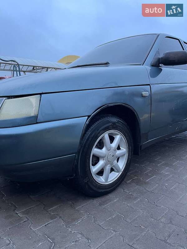 Седан ВАЗ / Lada 2110 2001 в Дубно