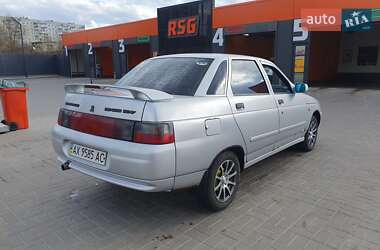 Седан ВАЗ 2110 2004 в 