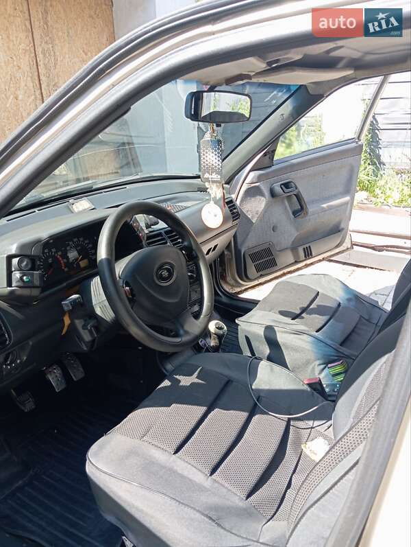 Седан ВАЗ / Lada 2110 2001 в Харькове