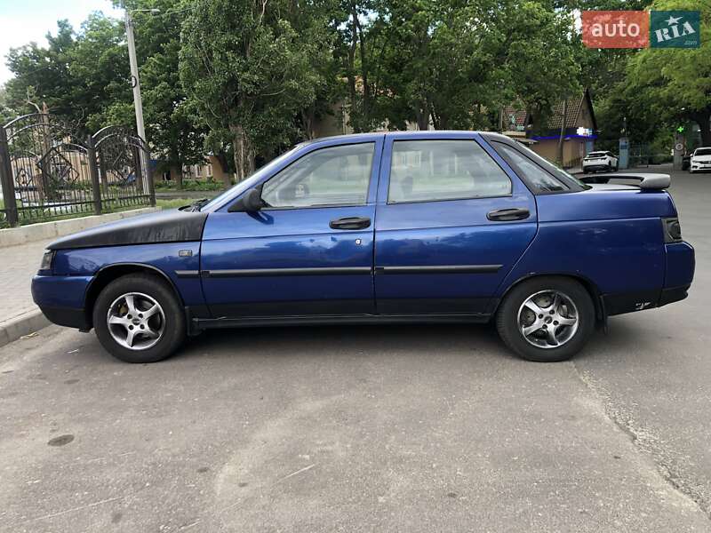 Седан ВАЗ / Lada 2110 2002 в Одессе