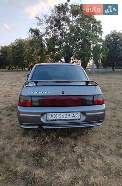 Седан ВАЗ 2110 2002 в 
